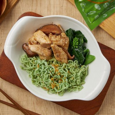 Dry Jade Noodles with Roasted Chicken
